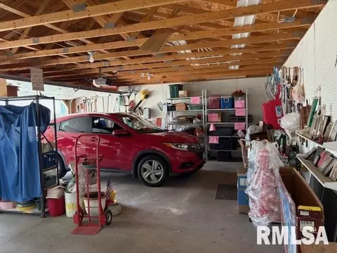3903 26th St, Moline, IL 61265 photo 8