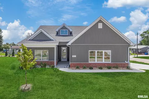401 Dolan Dr, Blue Grass, IA 52726