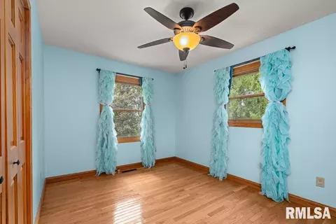 630 Hillandale Dr, Morrison, IL 61270 photo 9