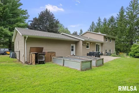 630 Hillandale Dr, Morrison, IL 61270 photo 25