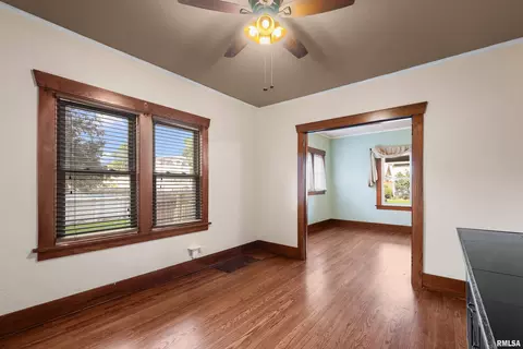 1909 8th St, Moline, IL 61265 photo 10