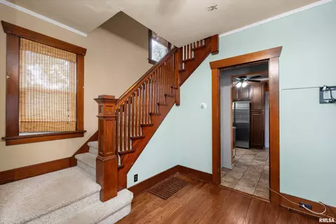 1909 8th St, Moline, IL 61265 photo 5
