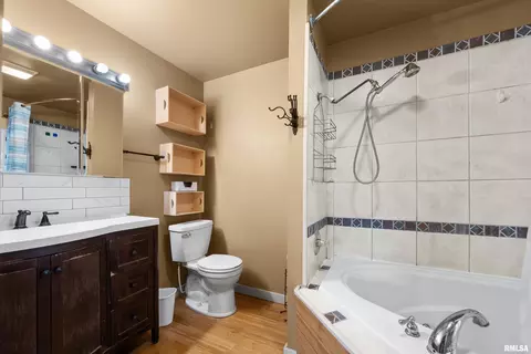 1909 8th St, Moline, IL 61265 photo 19