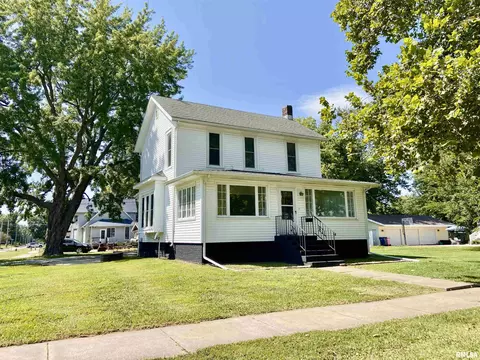 601 N College Ave, Aledo, IL 61231