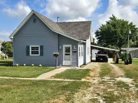 305 W North St, Mount Sterling, IL 62353