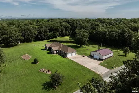 1903 N 1400th Ave, Camp Point, IL 62320