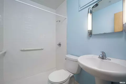 514 28th Ave, Moline, IL 61265 photo 21