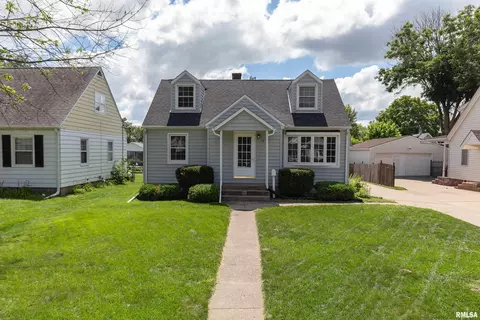 514 28th Ave, Moline, IL 61265
