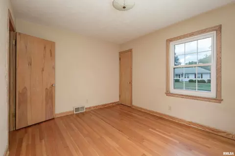 514 28th Ave, Moline, IL 61265 photo 24