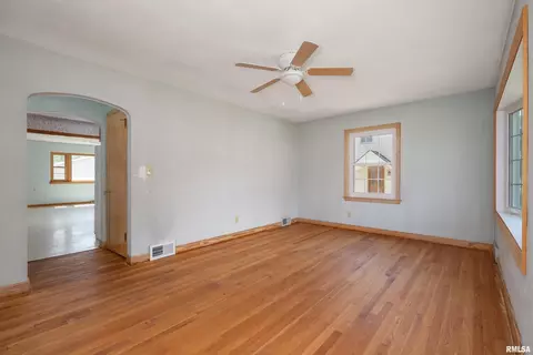 514 28th Ave, Moline, IL 61265 photo 7