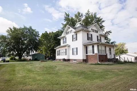 409 W 3rd Ave, Woodhull, IL 61490