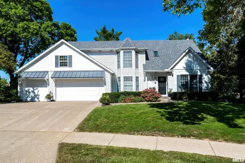 1436 Antler Ct, Bettendorf, IA 52722