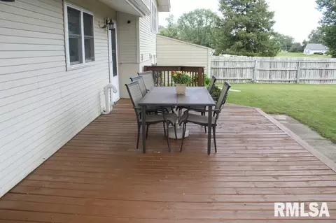 315 E Mcclure St, Kewanee, IL 61443 photo 5
