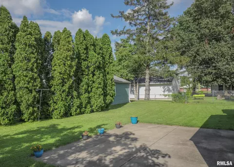 1104 40th St, Moline, IL 61265 photo 21