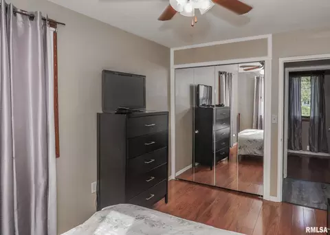 1104 40th St, Moline, IL 61265 photo 12