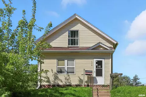 1112 Brown St, Davenport, IA 52804