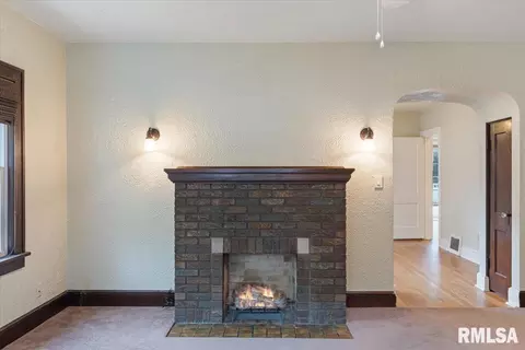 2218 11th Ave, Moline, IL 61265 photo 8