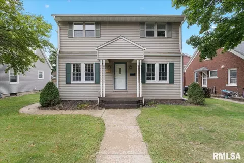 2218 11th Ave, Moline, IL 61265