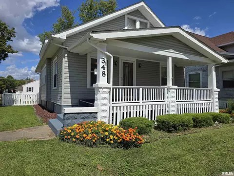 348 N 6th Ave, Clinton, IA 52732