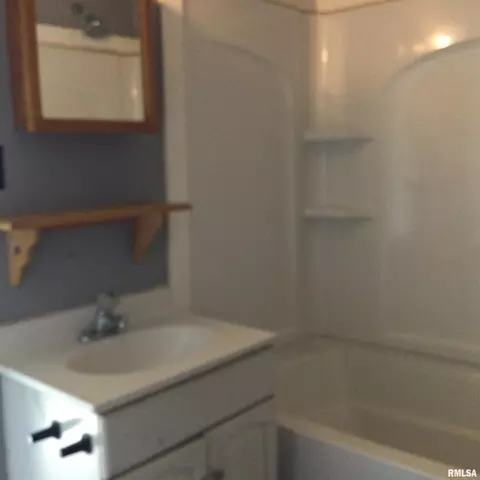 304 Douglas St, Anna, IL 62906 photo 10