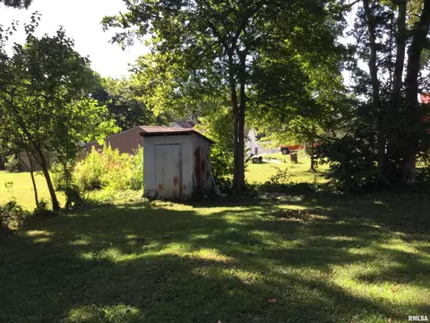 304 Douglas St, Anna, IL 62906 photo 18