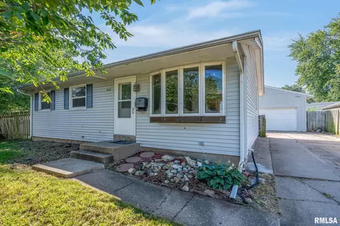 3805 W Garfield St, Davenport, IA 52804