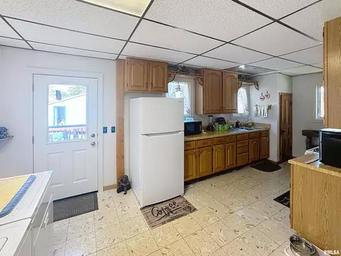 118 7th St, Silvis, IL 61282 photo 10