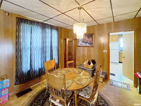 118 7th St, Silvis, IL 61282 photo 7
