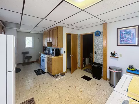 118 7th St, Silvis, IL 61282 photo 8