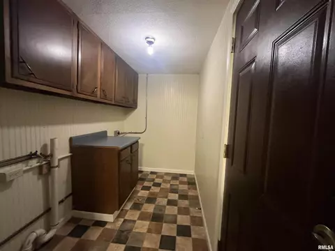 2338 48th St, Moline, IL 61265 photo 9