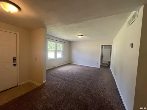 2338 48th St, Moline, IL 61265 photo 5