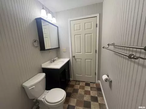 2338 48th St, Moline, IL 61265 photo 13