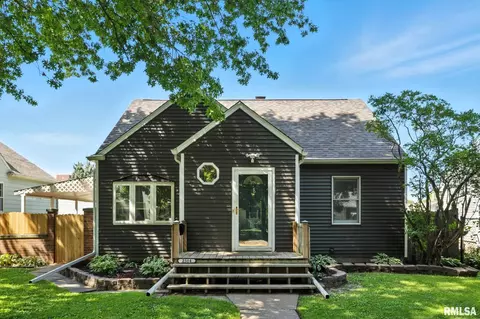 2504 Lillie Ave, Davenport, IA 52804