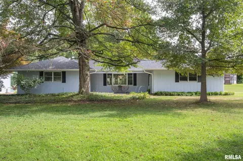 192 Amber Ln, Carbondale, IL 62902