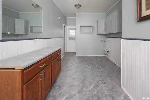 111 E 2nd St, Coal Valley, IL 61240 photo 28