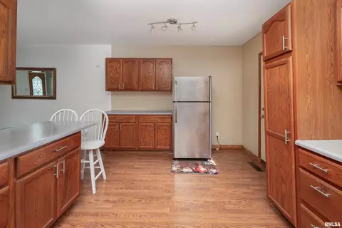 111 E 2nd St, Coal Valley, IL 61240 photo 11