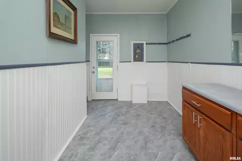 111 E 2nd St, Coal Valley, IL 61240 photo 29