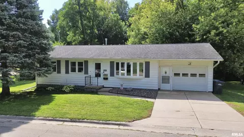 1005 23rd Ave N, Clinton, IA 52732