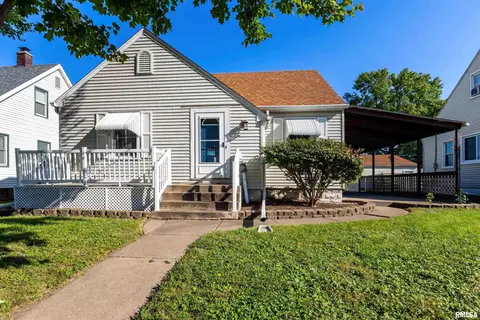 2312 W Locust St, Davenport, IA 52804