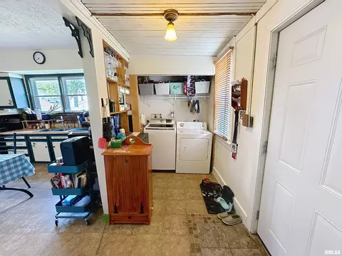 1815 17th Ave, Moline, IL 61265 photo 8
