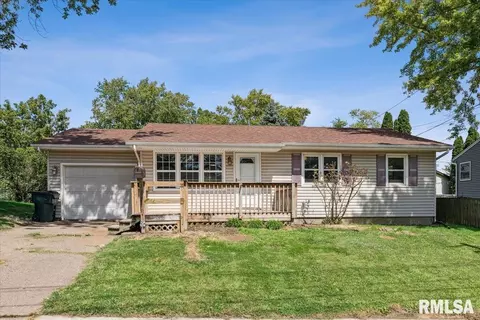 3212 W 13th St, Davenport, IA 52804