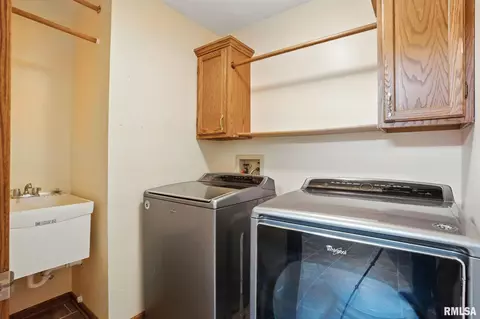 301 E 11th Ave, Coal Valley, IL 61240 photo 13