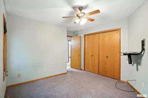 301 E 11th Ave, Coal Valley, IL 61240 photo 26