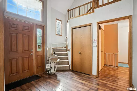301 E 11th Ave, Coal Valley, IL 61240 photo 3