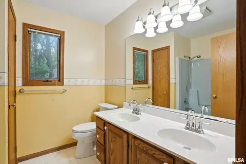 301 E 11th Ave, Coal Valley, IL 61240 photo 24