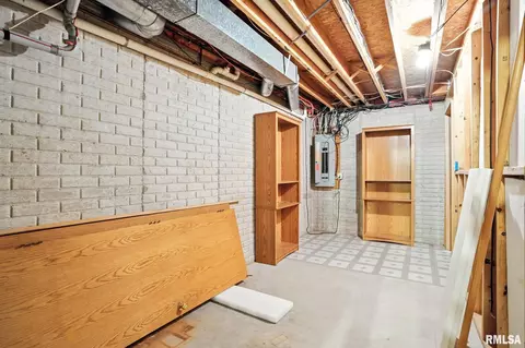 301 E 11th Ave, Coal Valley, IL 61240 photo 33