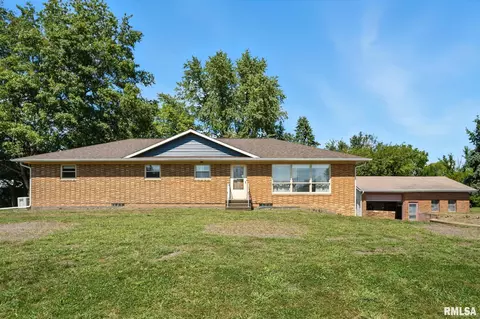1370 120th Ave, Joy, IL 61260