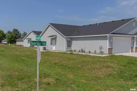 118 Beacon Harbor Cir, East Moline, IL 61244