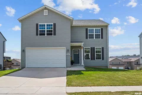 3347 Glenbrook Cir, Bettendorf, IA 52722
