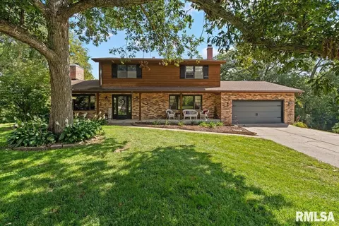 7 Oak Grove Rd, Geneseo, IL 61254